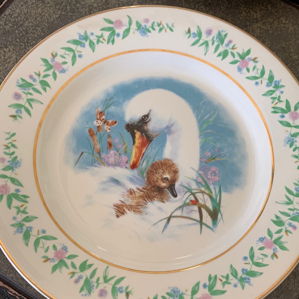 Vintage 1975 plate